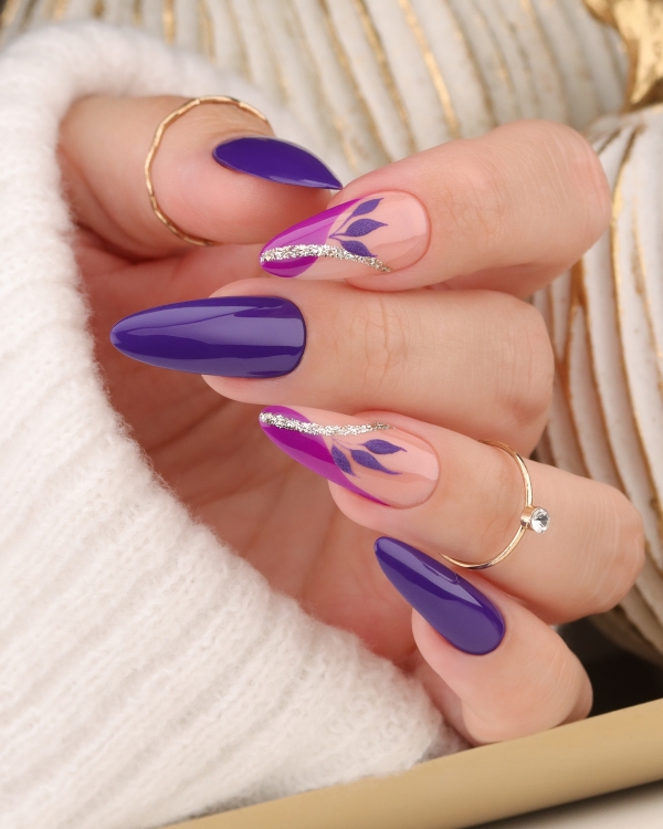 Jesienny NailArt w fiolecie i złotym akcencie